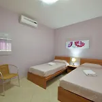 Gozo Spacious With Large Communal Pool * Qala