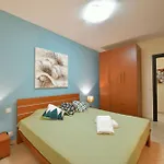 Gozo Spacious With Large Communal Pool Qala