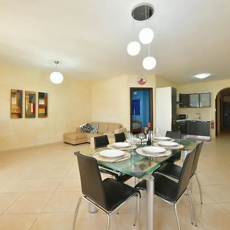 Apartment Gozo Spacious With Large Communal Pool *