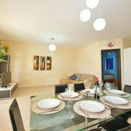 Gozo Spacious With Large Communal Pool