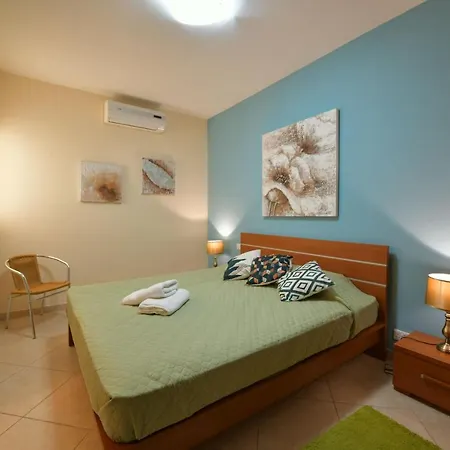 Apartment Gozo Spacious With Large Communal Pool Qala