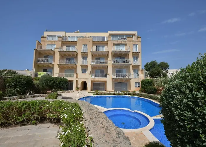 Gozo Spacious With Large Communal Pool Lejlighed Qala